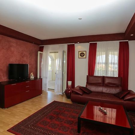 Apartments Manda Supetar Extérieur photo