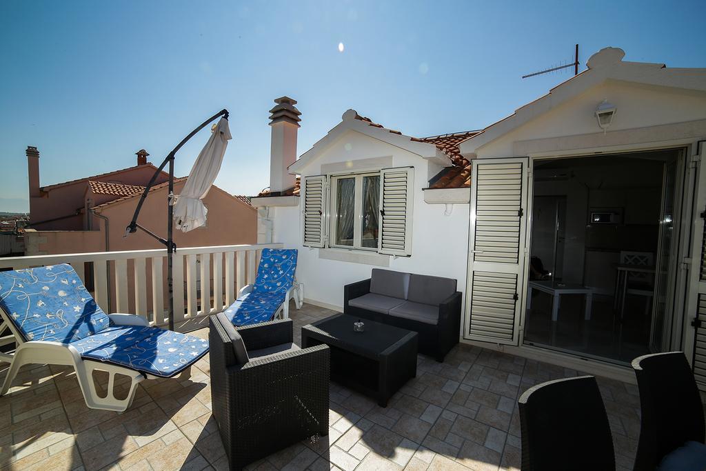 Apartments Manda Supetar Extérieur photo