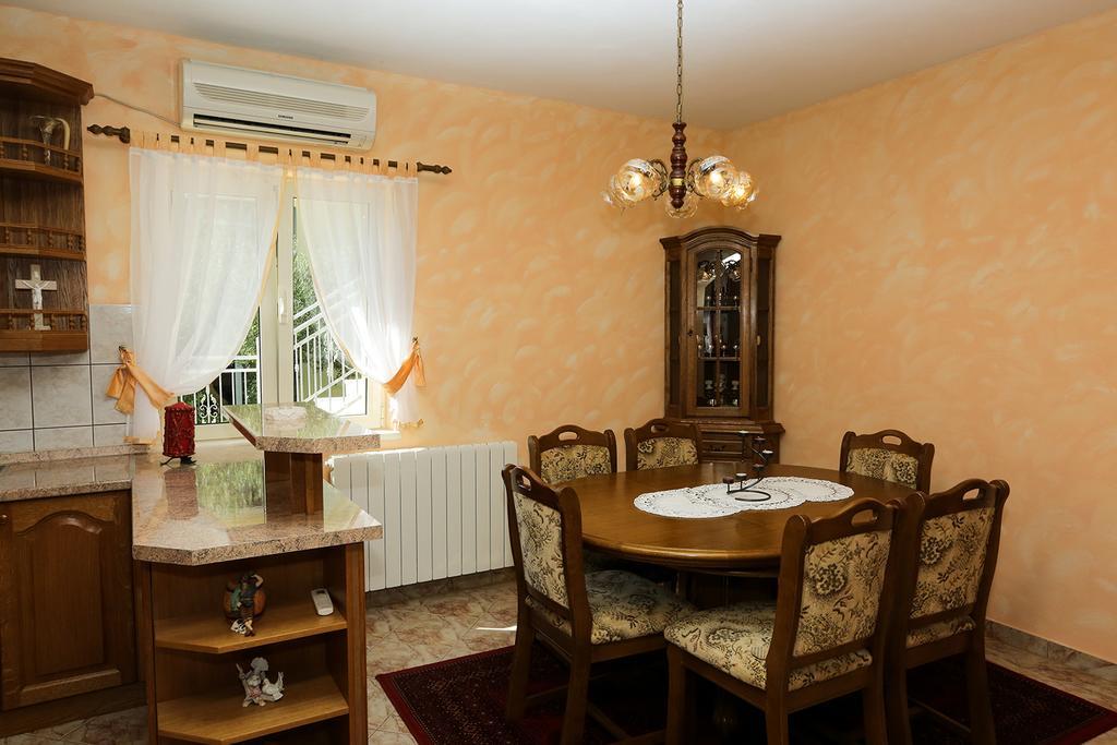 Apartments Manda Supetar Extérieur photo