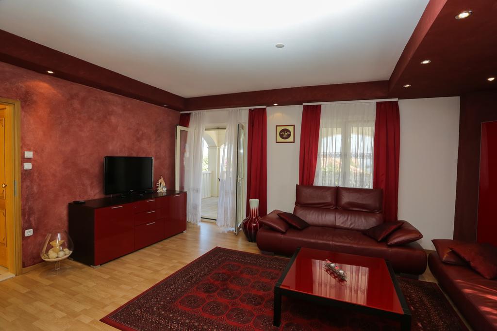 Apartments Manda Supetar Extérieur photo