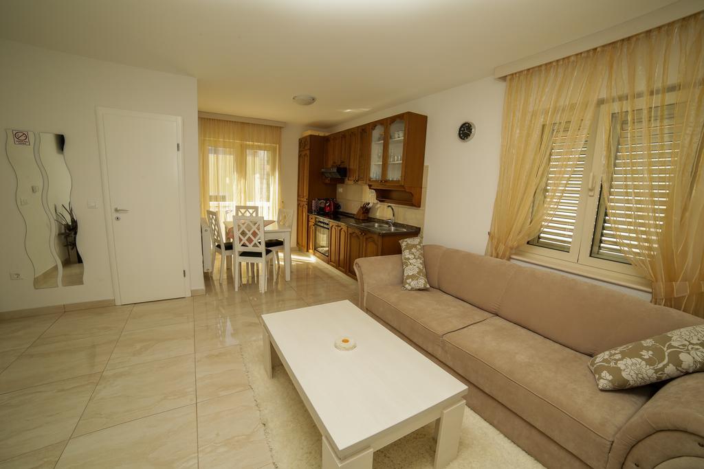 Apartments Manda Supetar Extérieur photo
