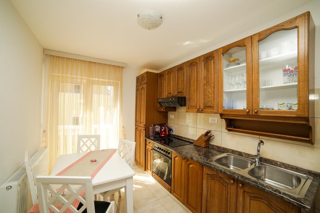Apartments Manda Supetar Extérieur photo